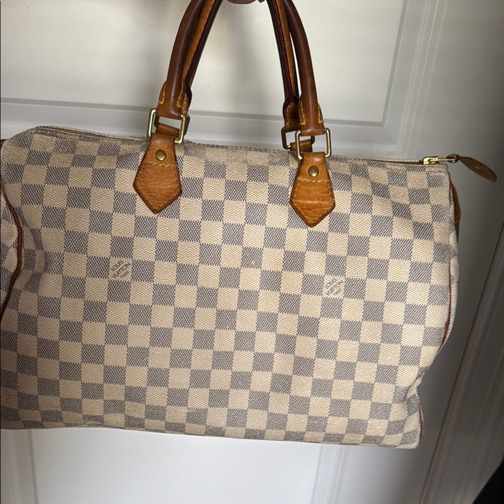 Louis Vuitton Speedy 35